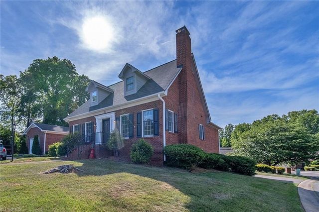 4301 Hampton Club Court, Winston-salem, NC 27104