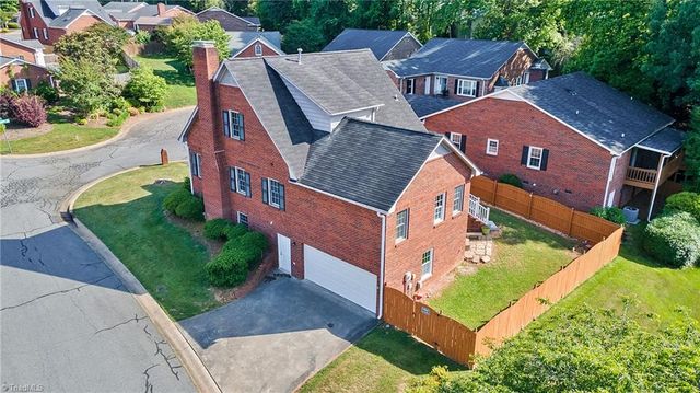 4301 Hampton Club Court, Winston-salem, NC 27104