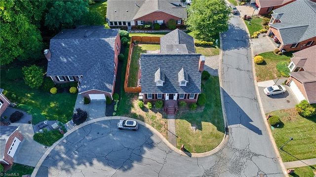 4301 Hampton Club Court, Winston-salem, NC 27104