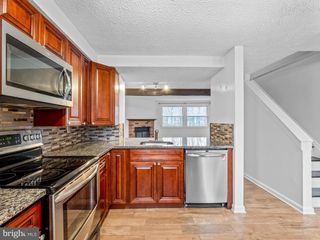 8315 BROOKVALE CT, Springfield, VA 22153