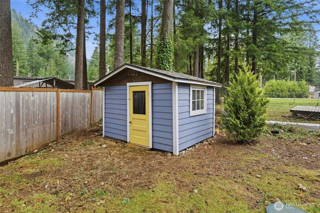 8437 Cimarron Way, Maple Falls, WA 98266