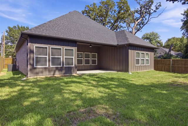 433 Waterboard Drive, Trinidad, TX 75163