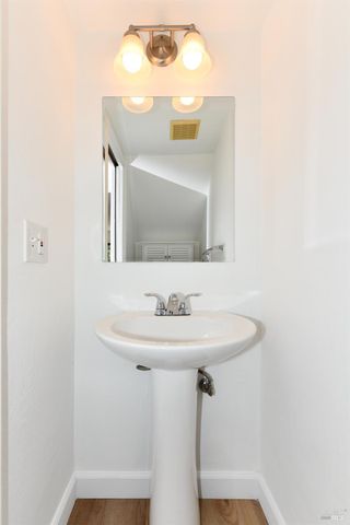 3636 Shelter Creek Dr, Napa, CA 94558