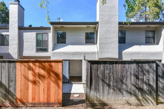 3636 Shelter Creek Dr, Napa, CA 94558