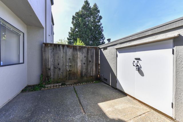 3636 Shelter Creek Dr, Napa, CA 94558