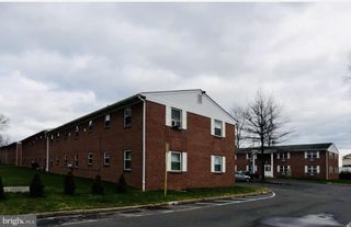 2555 VESER LN #F-4, Willow Grove, PA 19090