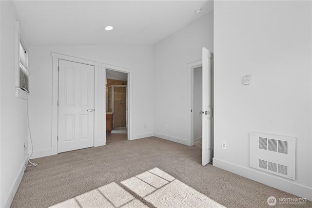 5013 40th Avenue NE, Seattle, WA 98105