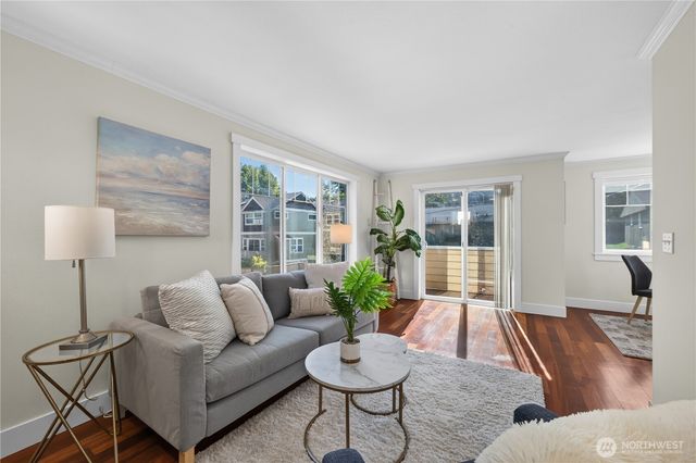 5013 40th Avenue NE, Seattle, WA 98105