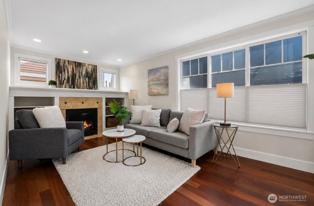 5013 40th Avenue NE, Seattle, WA 98105