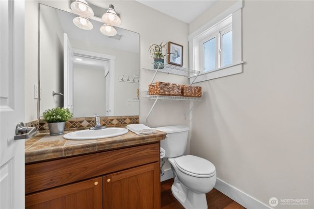 5013 40th Avenue NE, Seattle, WA 98105