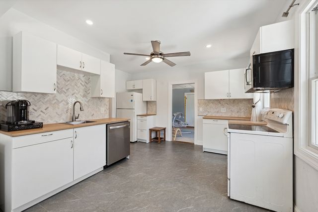 90 Irving St 2, Millis, MA 02054