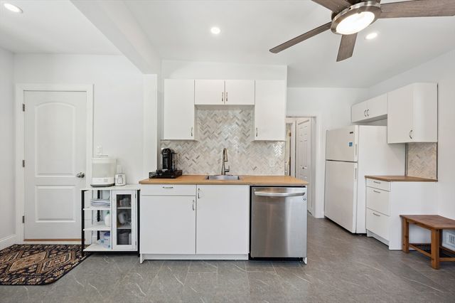 90 Irving St 2, Millis, MA 02054