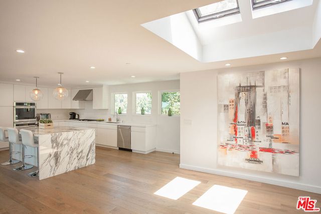 3751 Multiview Drive, Los Angeles, CA 90068