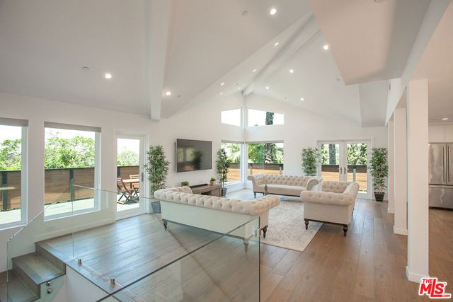 3751 Multiview Drive, Los Angeles, CA 90068