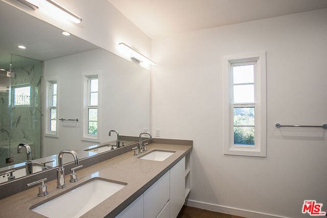 3751 Multiview Drive, Los Angeles, CA 90068