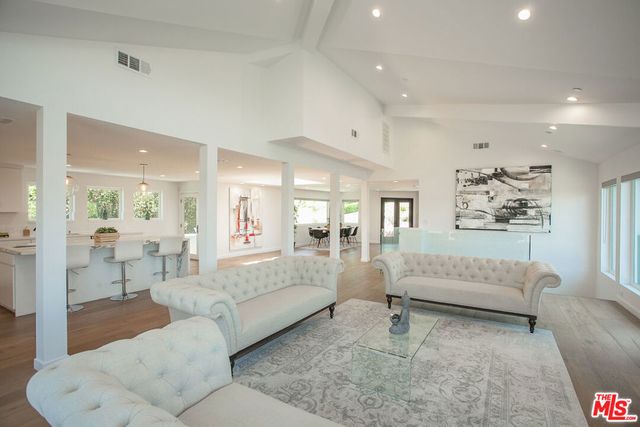 3751 Multiview Drive, Los Angeles, CA 90068