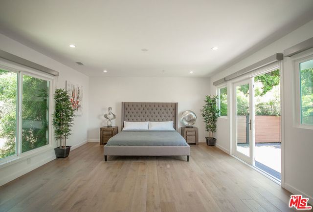 3751 Multiview Drive, Los Angeles, CA 90068