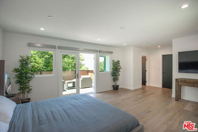 3751 Multiview Drive, Los Angeles, CA 90068
