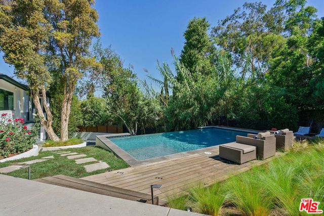3751 Multiview Drive, Los Angeles, CA 90068