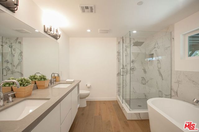 3751 Multiview Drive, Los Angeles, CA 90068