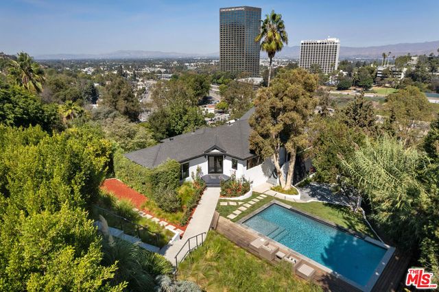 3751 Multiview Drive, Los Angeles, CA 90068