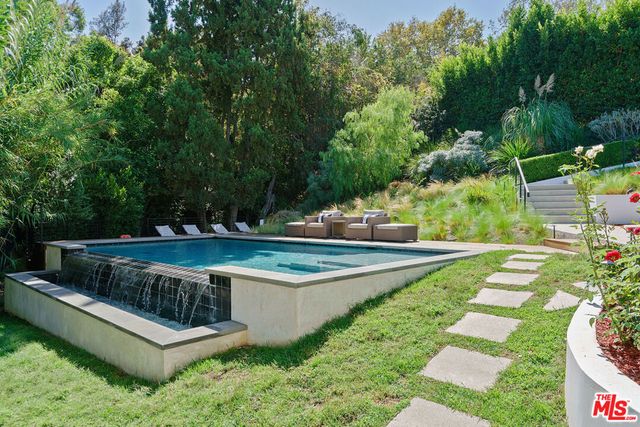 3751 Multiview Drive, Los Angeles, CA 90068