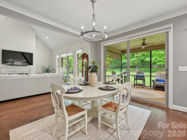 129 Buckingham Place Road, Mooresville, NC 28115