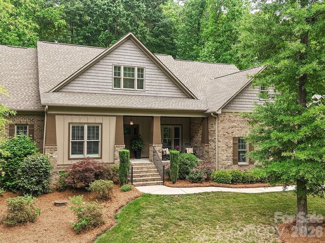 129 Buckingham Place Road, Mooresville, NC 28115