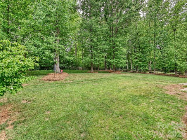 129 Buckingham Place Road, Mooresville, NC 28115