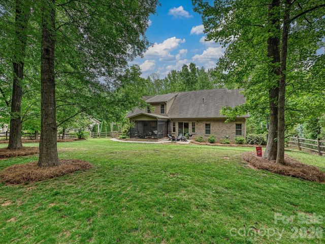 129 Buckingham Place Road, Mooresville, NC 28115