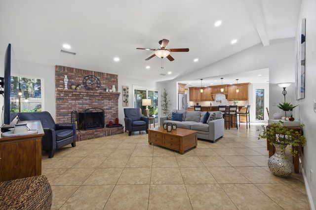 2418 E Princeton Avenue, Visalia, CA 93292