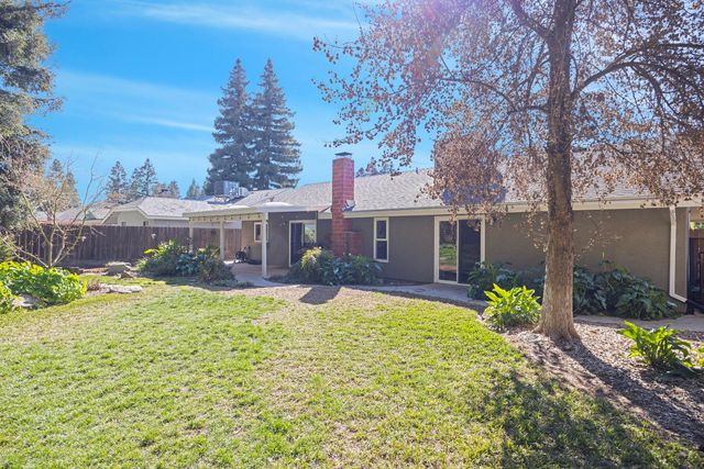 2418 E Princeton Avenue, Visalia, CA 93292