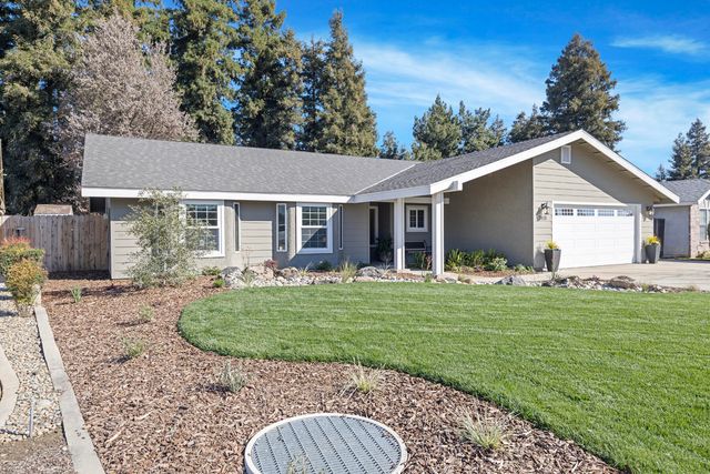 2418 E Princeton Avenue, Visalia, CA 93292