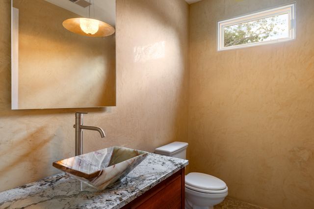 8808 Primrose Court NE, Albuquerque, NM 87122