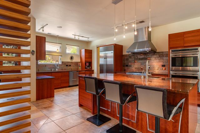 8808 Primrose Court NE, Albuquerque, NM 87122
