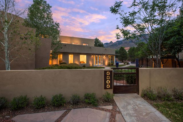 8808 Primrose Court NE, Albuquerque, NM 87122