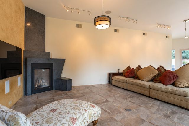 8808 Primrose Court NE, Albuquerque, NM 87122