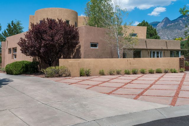8808 Primrose Court NE, Albuquerque, NM 87122