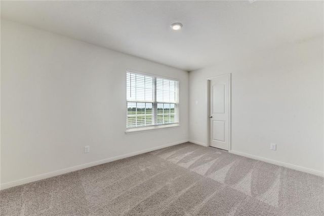 105 Brunswick LN, Jarrell, TX 76537