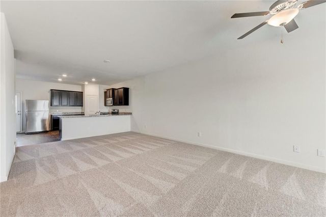 105 Brunswick LN, Jarrell, TX 76537