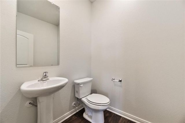 105 Brunswick LN, Jarrell, TX 76537