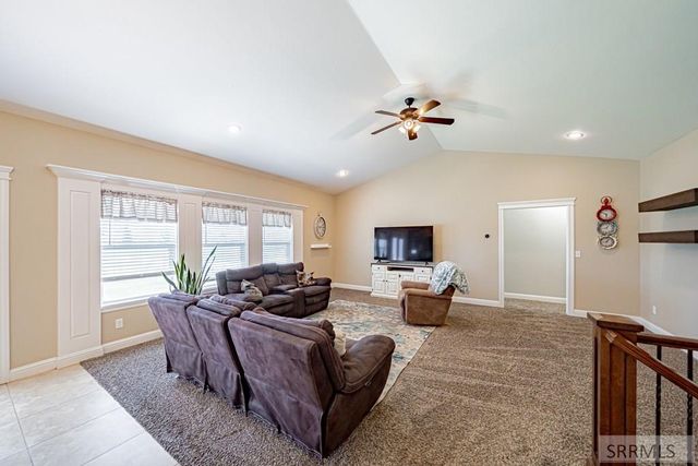 315 Pointe Drive, Idaho Falls, ID 83401