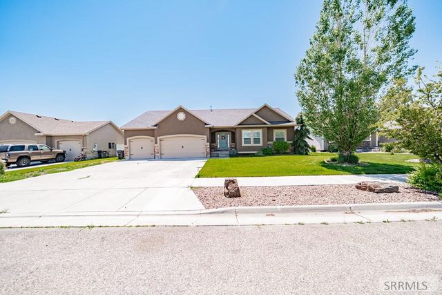 315 Pointe Drive, Idaho Falls, ID 83401