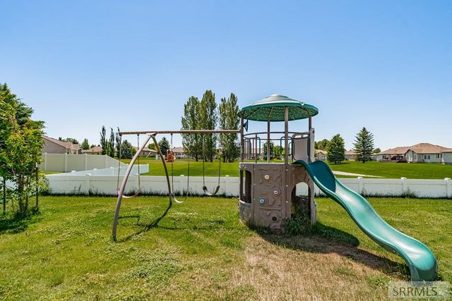 315 Pointe Drive, Idaho Falls, ID 83401