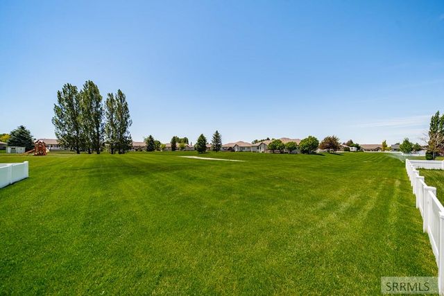 315 Pointe Drive, Idaho Falls, ID 83401