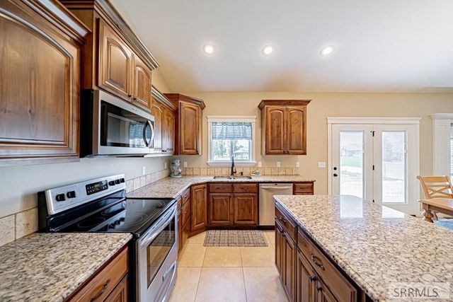 315 Pointe Drive, Idaho Falls, ID 83401