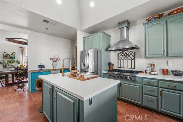 8549 W Avenue D2, Lancaster, CA 93536