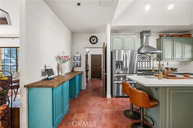 8549 W Avenue D2, Lancaster, CA 93536