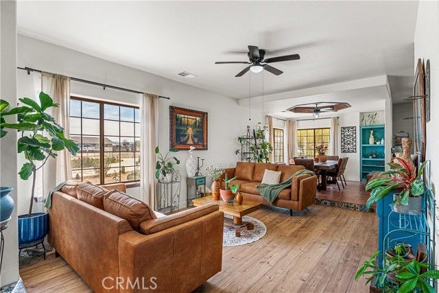 8549 W Avenue D2, Lancaster, CA 93536