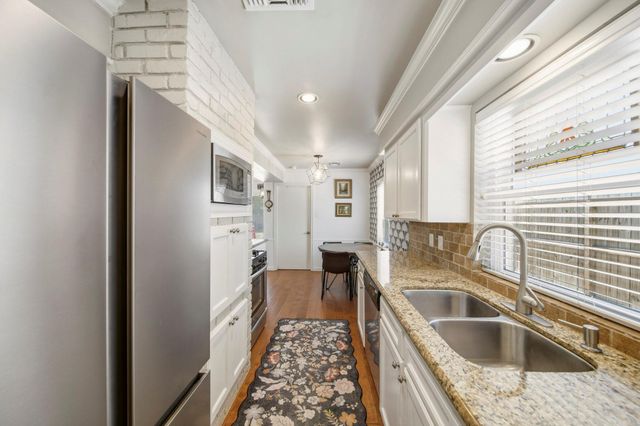 10723 Wickersham Lane, Houston, TX 77042